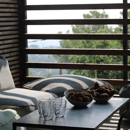 Vakantiehuis Contemporary Overlooking Gold Islands *